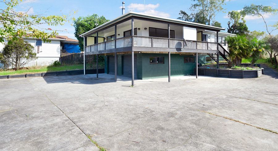  at 10 Claverdon Drive, Massey, Waitakere City, Auckland