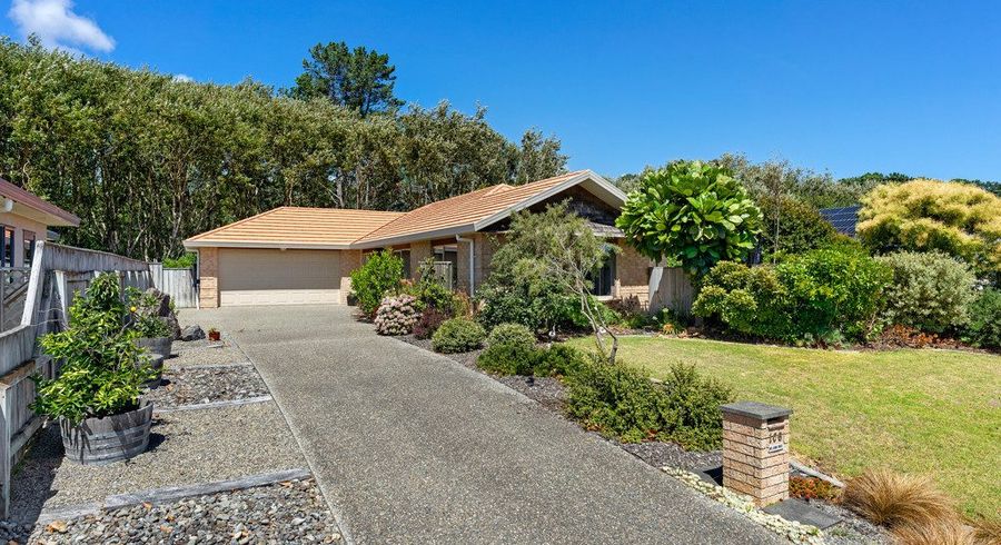  at 106 Weggery Drive, Waikanae Beach, Waikanae