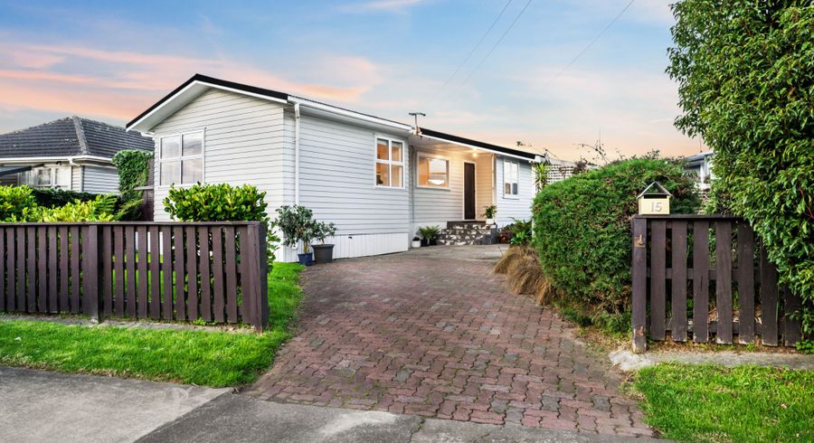  at 15 Deas Place, Otahuhu, Auckland