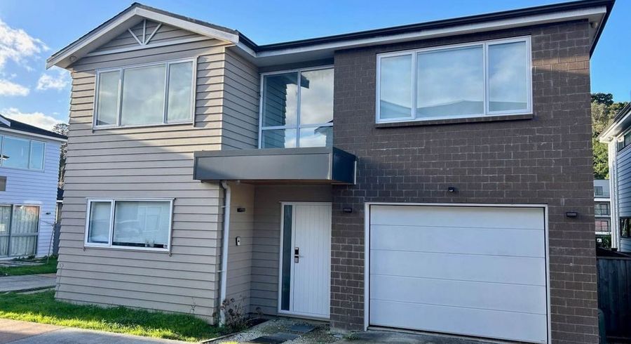 at 19 Fishwicke Lane, Albany, North Shore City, Auckland