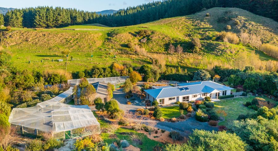  at 90 Ngatiawa Road, Reikorangi, Waikanae