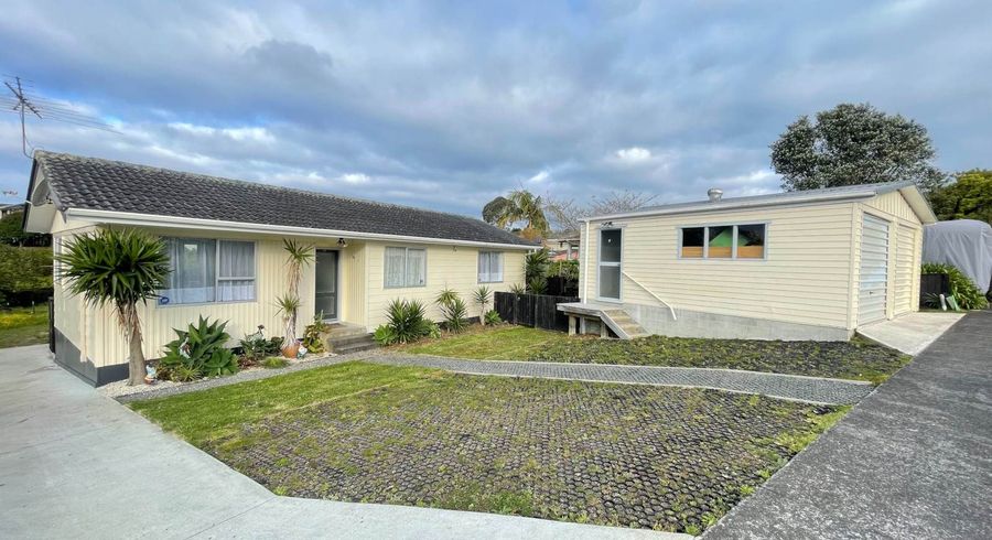  at 17 Glucina Place, Glen Eden, Auckland