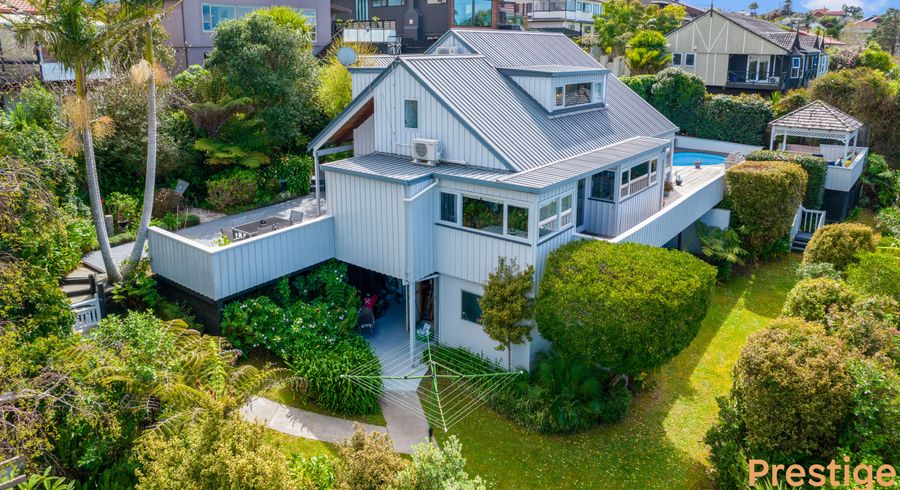  at 52 Balmain Road, Chatswood, Auckland