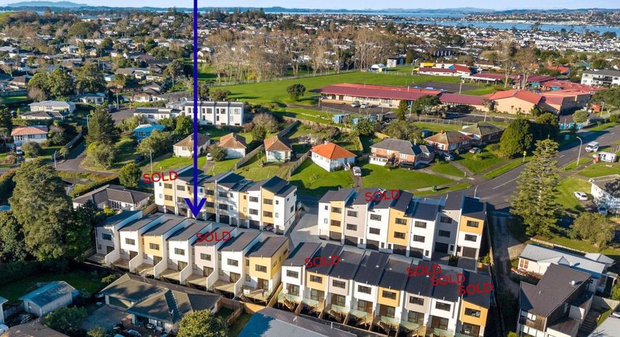  at 11 Farringdon Street, Glen Innes, Auckland City, Auckland