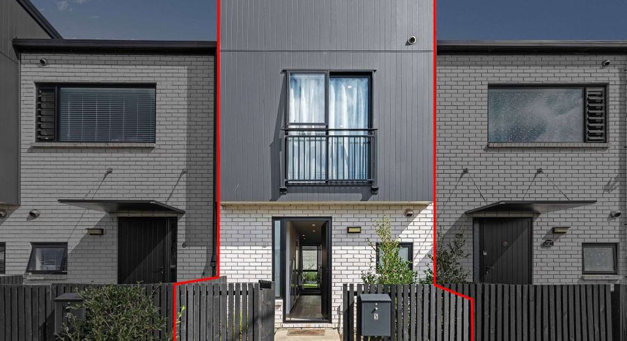  at 5/119 Bruce McLaren Road, Henderson, Waitakere City, Auckland