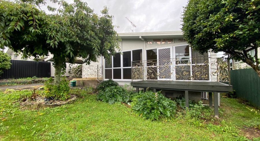  at 9 Stanaway Street, Hillcrest, North Shore City, Auckland