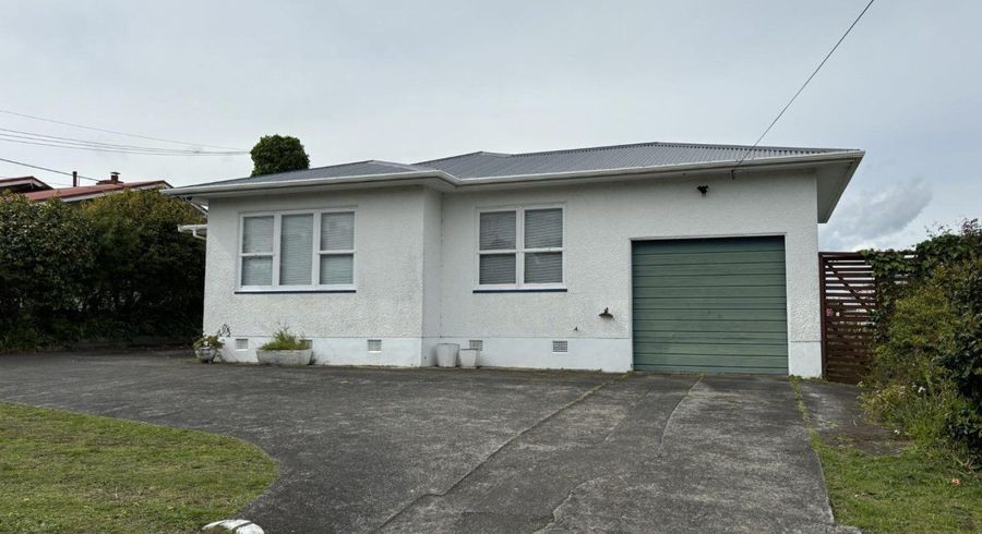  at 20 Carlton Avenue, Gonville, Whanganui, Manawatu / Whanganui