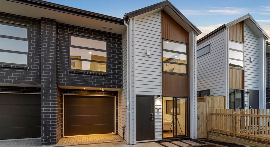  at 12C Holland Avenue, Point England, Auckland City, Auckland