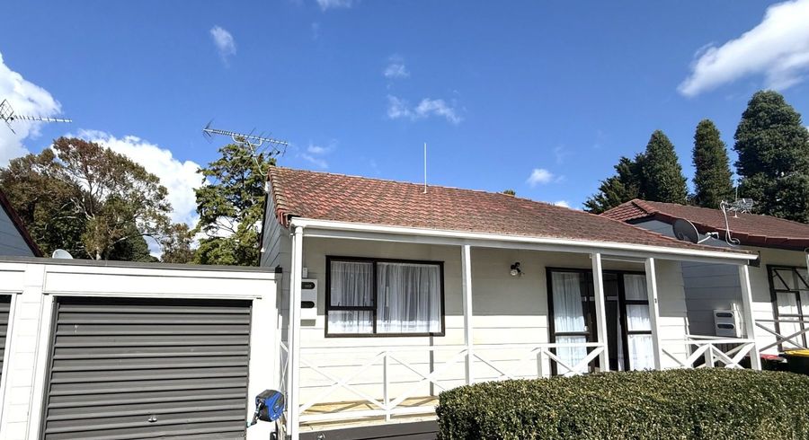  at 4/18 Waiari Road, Conifer Grove, Papakura, Auckland