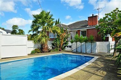 at 84 Aberdeen Road, Campbells Bay, North Shore City, Auckland