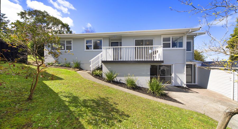  at 9 Datura Place, Sunnynook, Auckland