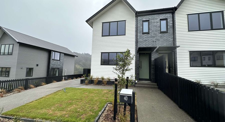  at 40 Turtleback Avenue, Whitby, Porirua