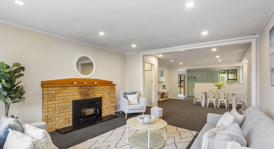  at 15 Victory Crescent, Tawa, Wellington