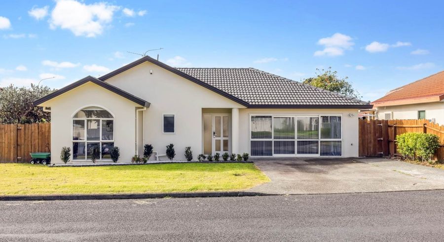  at 3B Dana Place, Somerville, Manukau City, Auckland