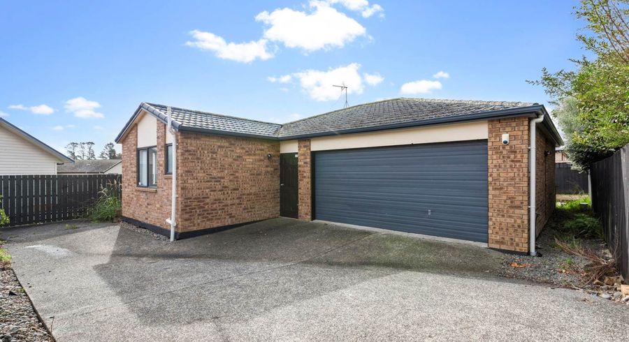  at 44 Woodbank Drive, Glen Eden, Auckland