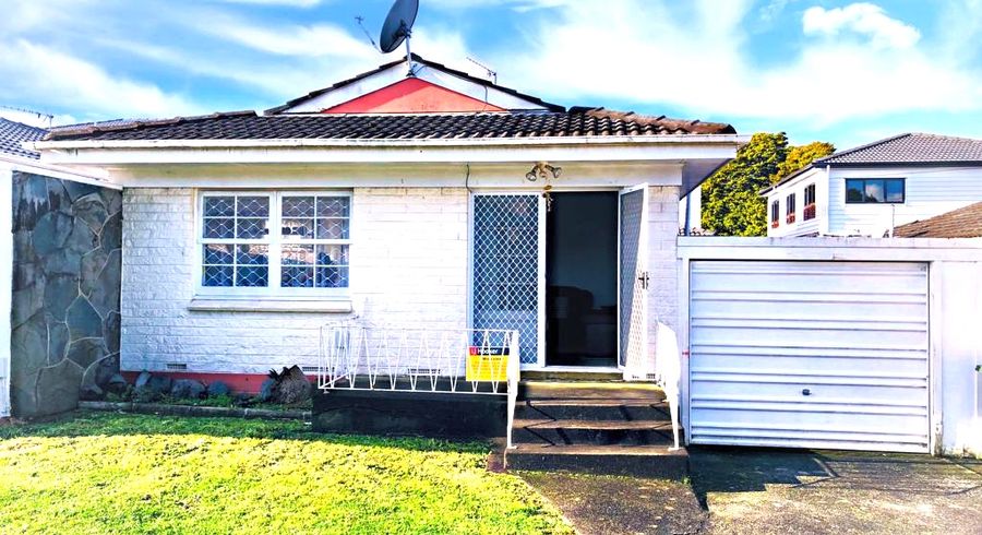  at 2/28 Alfriston Road, Manurewa East, Auckland