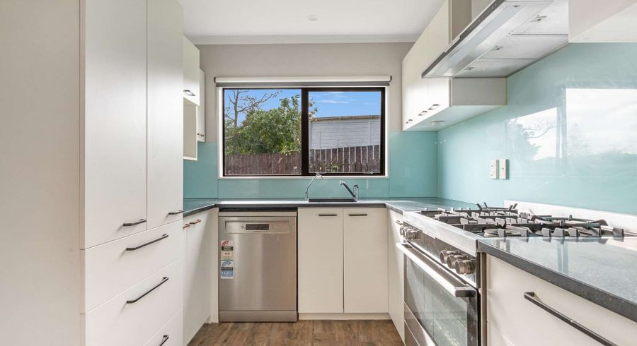  at 2/17 Mcdougall Street, Manurewa East, Manukau City, Auckland