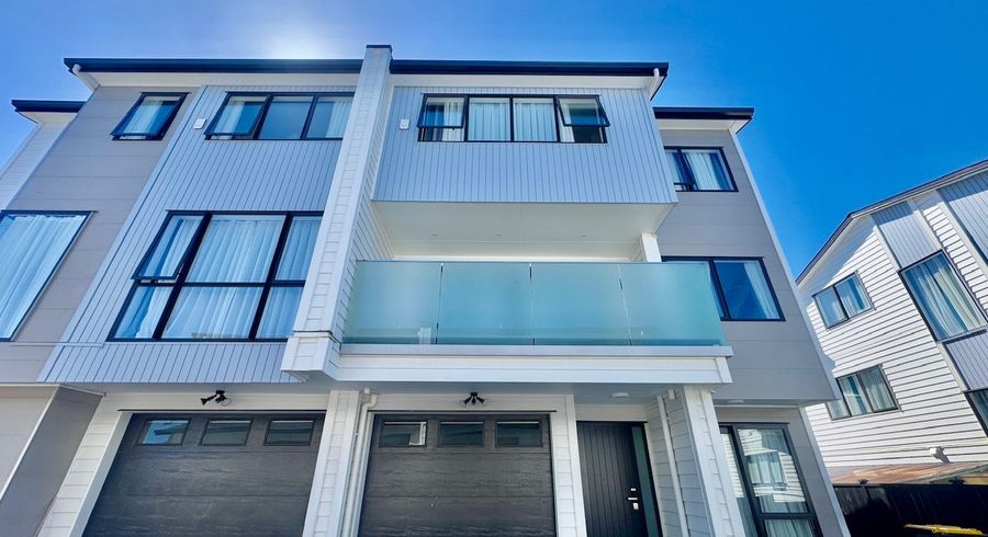  at 28 Routley Drive, Glen Eden, Auckland