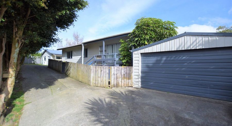 at 46 Hindmarsh Street, Henderson, Waitakere City, Auckland