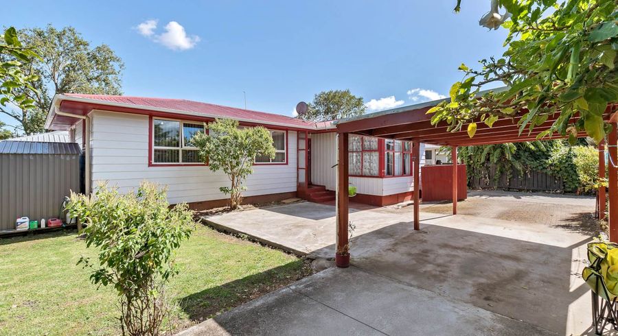  at 10 Cramond Drive, Mangere East, Auckland