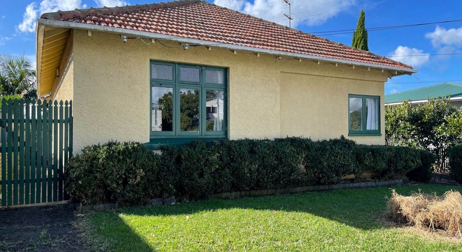  at 7 Riro Street, Point Chevalier, Auckland City, Auckland