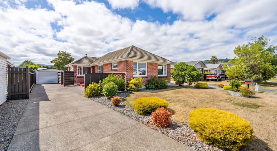  at 48 Kashmir Avenue, Clouston Park, Upper Hutt, Wellington