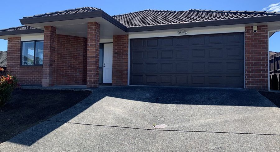  at 6 Fleetwood Drive, Henderson, Waitakere City, Auckland