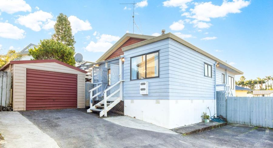  at 28 Madigan Place, Glendene, Waitakere City, Auckland