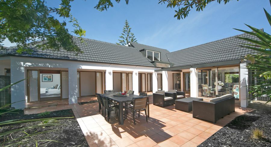  at 6 Tuhaere Street, Orakei, Auckland