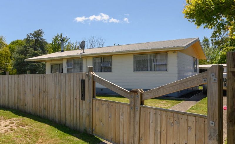  at 9 Luke Place, Fairy Springs, Rotorua