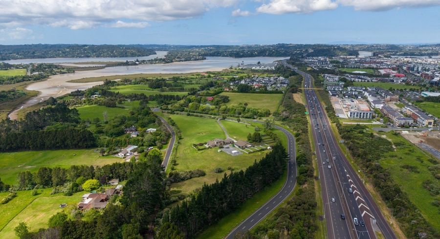  at 7 Sinton Road, Hobsonville, Waitakere City, Auckland