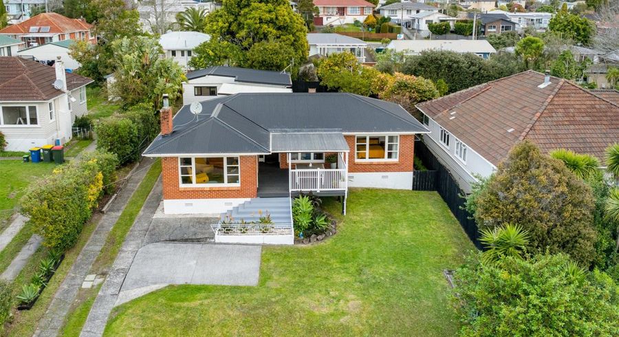  at 39 Sherwood Avenue, Te Atatu South, Waitakere City, Auckland
