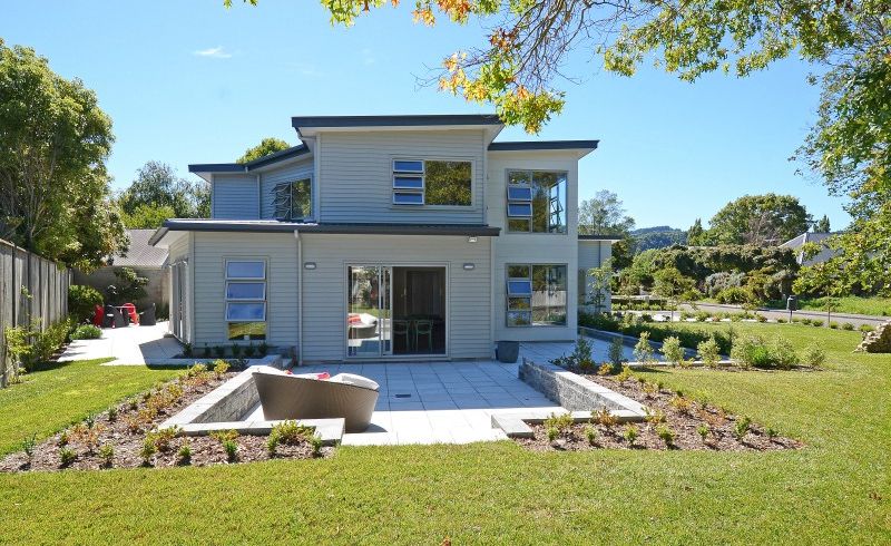  at 4 Oakmont, Heretaunga, Upper Hutt