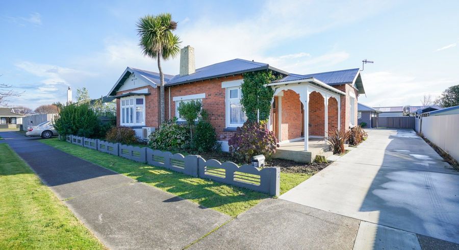  at 8 Robertson Street, Woodlands, Invercargill