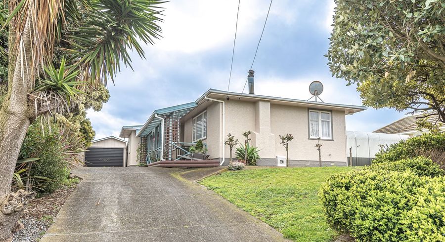  at 87 Manuka Street, Castlecliff, Whanganui