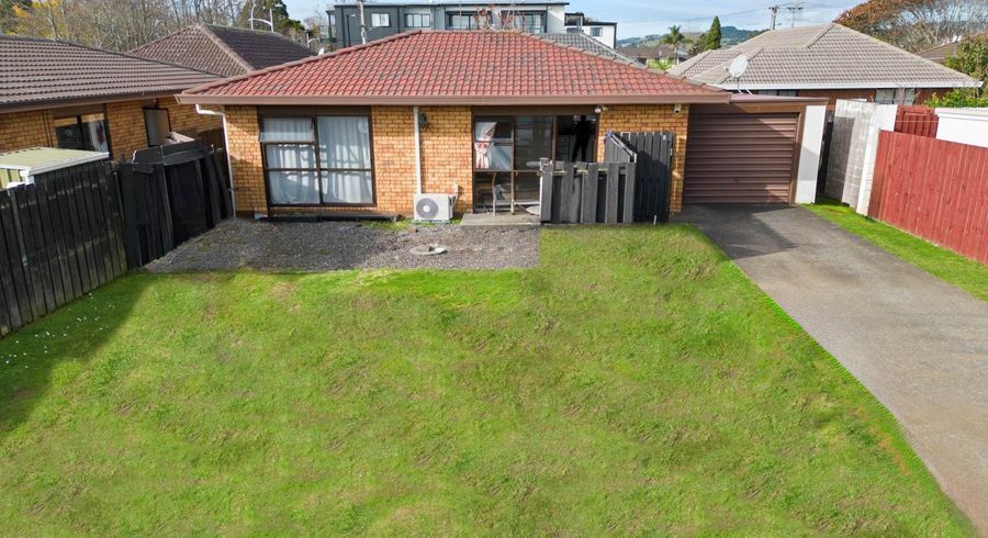  at 4/10 Wellington Street, Papakura, Auckland