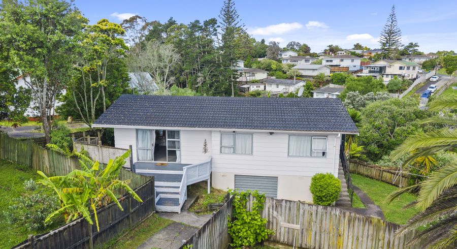  at 27 Cedar Heights Avenue, Massey, Waitakere City, Auckland