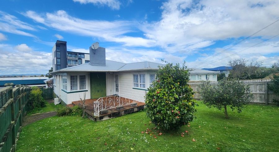  at 22 Barrack Road, Mount Wellington, Auckland City, Auckland