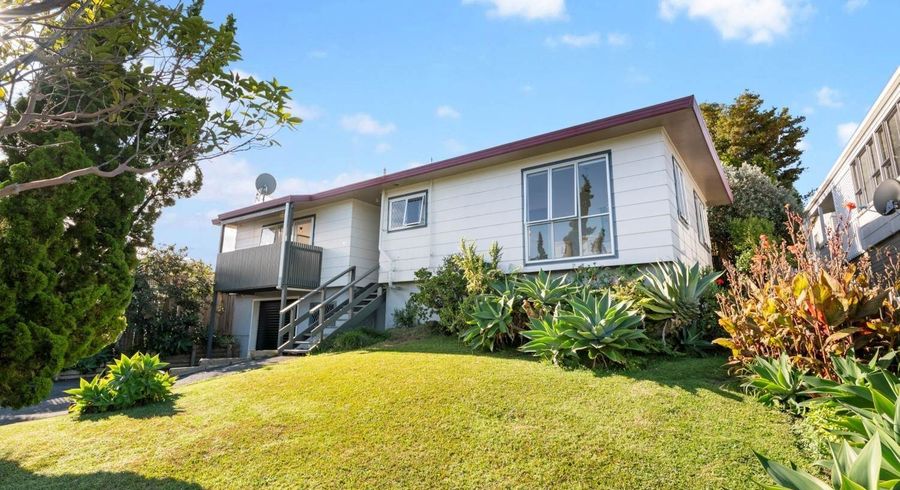 at 7a The Crescent, Tindalls Beach, Rodney, Auckland