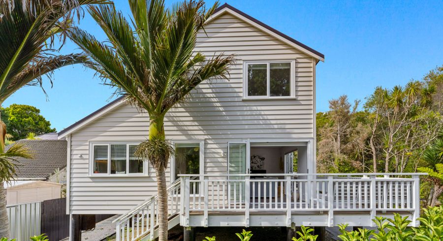  at 32A Sandown Road, Rothesay Bay, North Shore City, Auckland