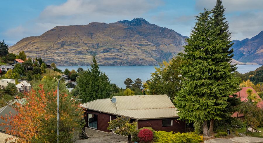  at 10A Wye Place, Fernhill, Queenstown