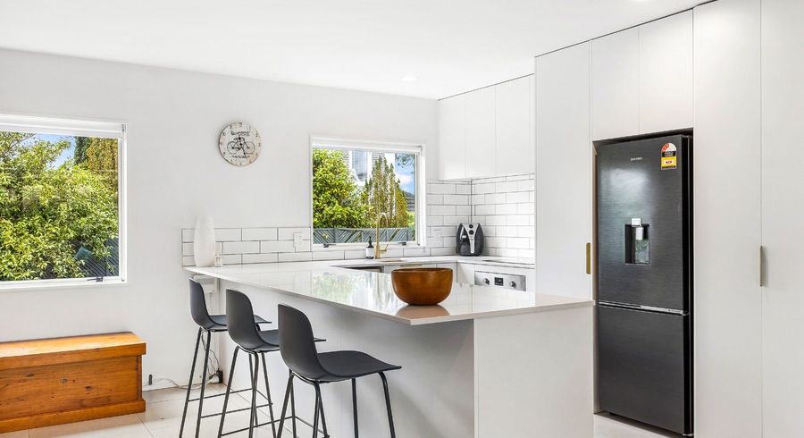  at 2/100 Rossall Street, Merivale, Christchurch