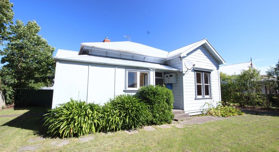  at 8 Rolleston Street, Hokowhitu, Palmerston North, Manawatu / Whanganui