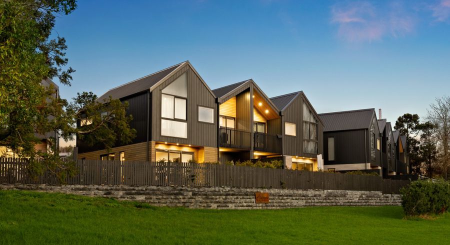  at 8/51 Taipari Road, Te Atatu Peninsula, Waitakere City, Auckland