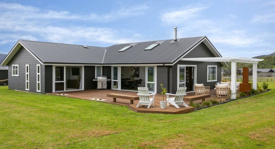  at 6 Kahikatea Drive, Kinloch, Taupo