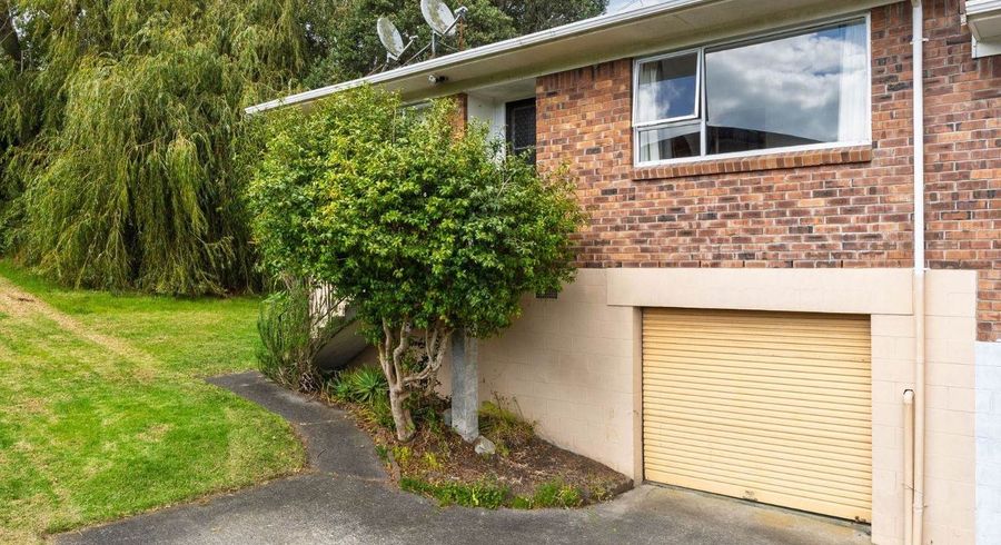  at 2/80 Peach Road, Glenfield, North Shore City, Auckland