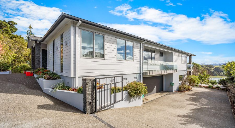  at 17 Kanuka Road, Sandspit