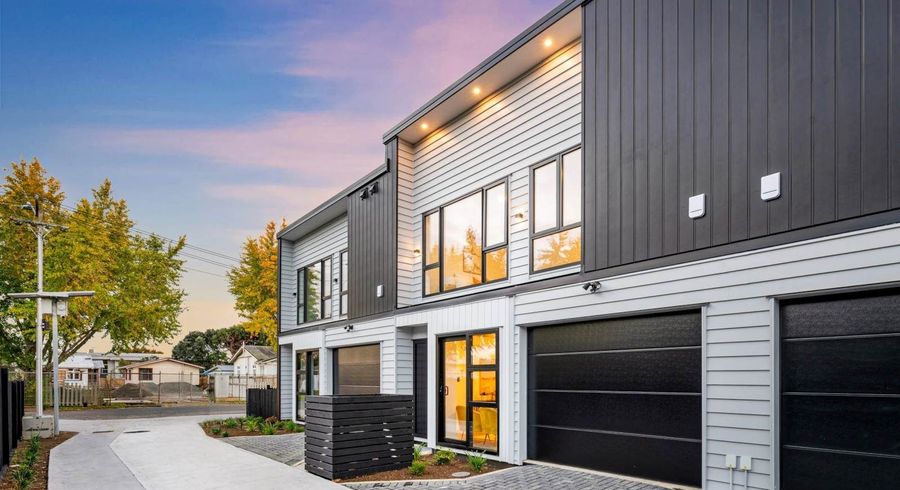  at 4/12 William Street, Mangere East, Auckland