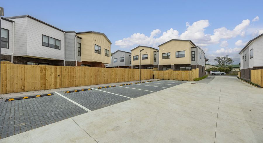  at 18/35 Young Crescent, Drury, Papakura, Auckland