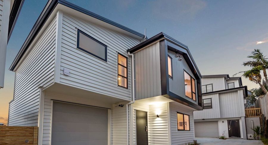  at Lot 3/33 Garadice Road, Rothesay Bay, North Shore City, Auckland